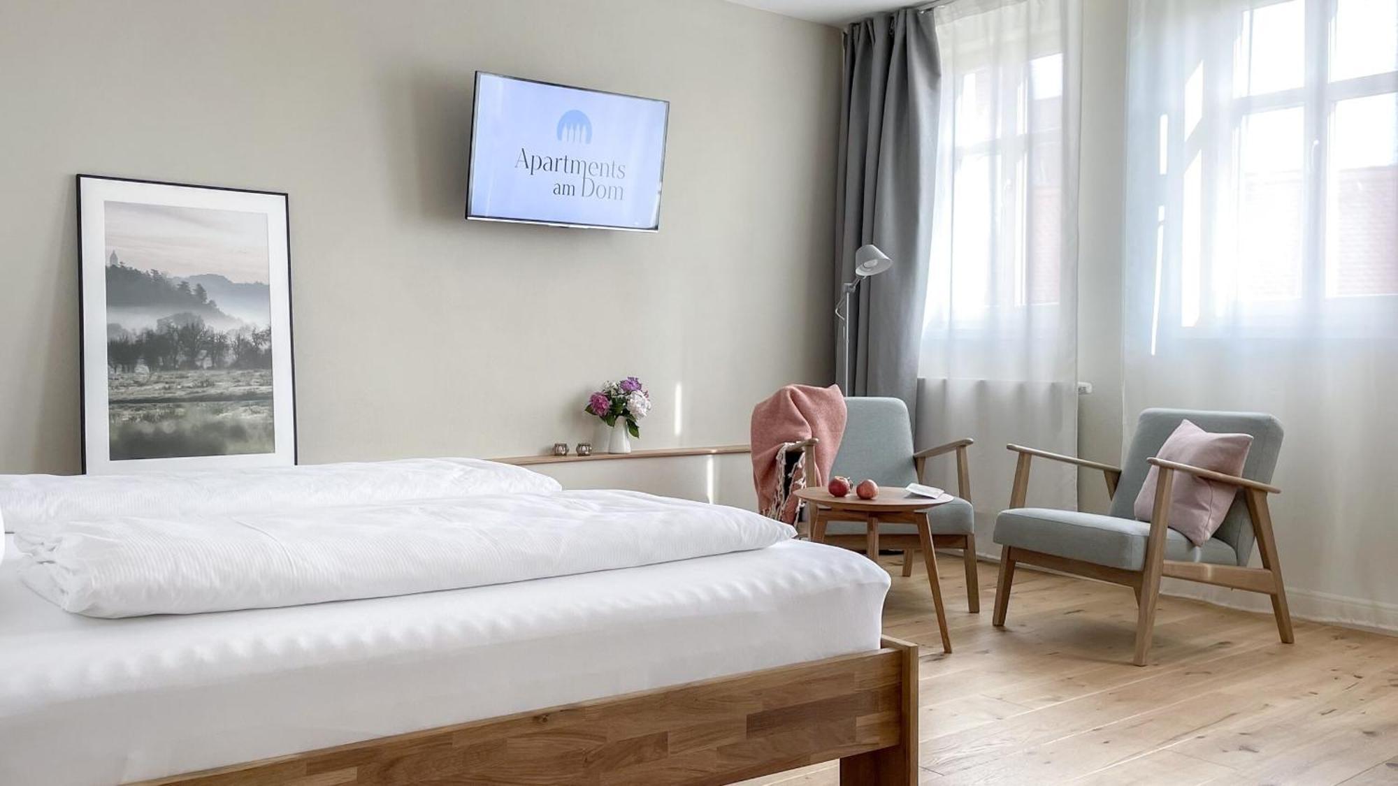 Apartments Am Dom Νάουμπουργκ Εξωτερικό φωτογραφία